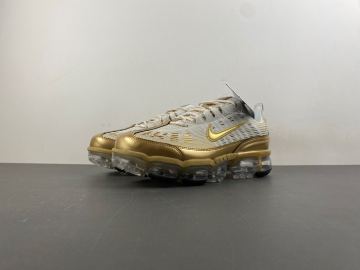 Nike Wmns Air VaporMax 360 ''White Metallic Gold'' CK9670-101