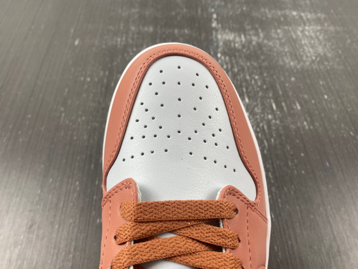 Jordan 1 Low Sky J Orange DC0774-080