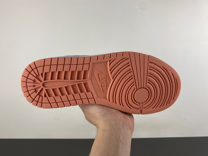 Air Jordan 1 Low WMNS 