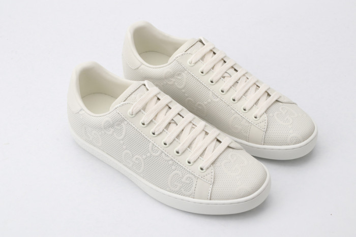 G*u*i* trainer sneaker70