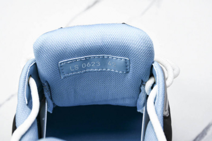 D10r b30 sneakers b30-000111