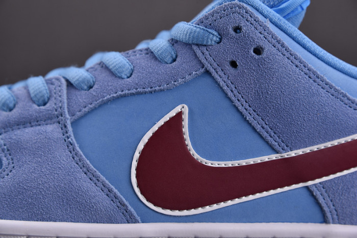Nike SB Dunk Low Philadelphia Phillies DQ4040-400