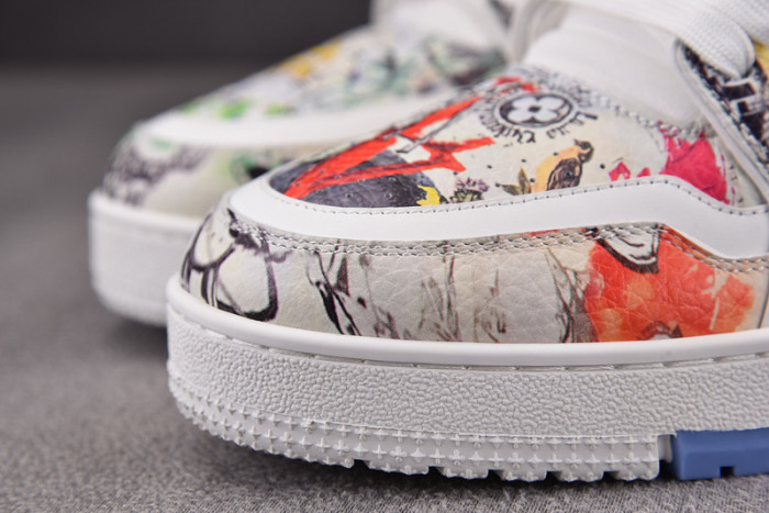 LV SNEAKER LV-000092