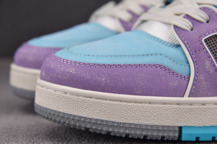 LV SNEAKER LV-000122