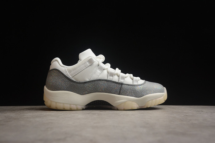 Air Jordan 11 Low 