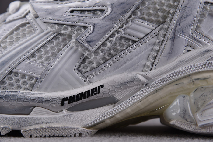 RUNNER SNEAKER RS007