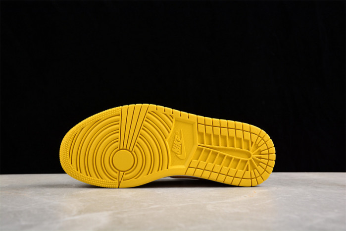 AIR JORDAN 1 LOW FLYEASE "UNIVERSITY GOLD" DM1206-107