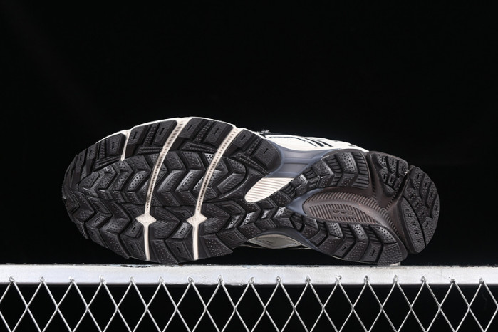 As1cs gel-kahana 8 black and white 1011b895-200