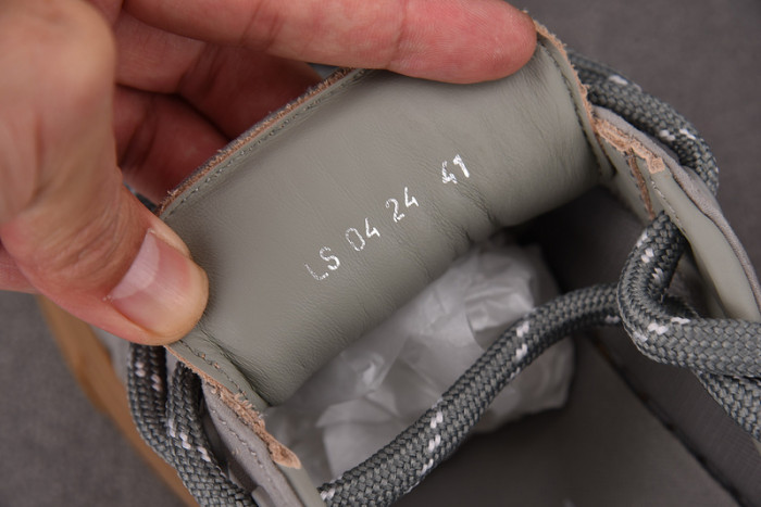 D10r b33 sneakers b330025