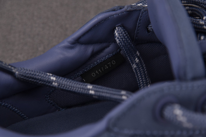 D10r b33 sneakers b330009