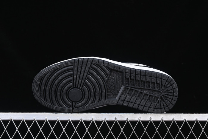 Air Jordan 1 Low “Orca” 553558-043