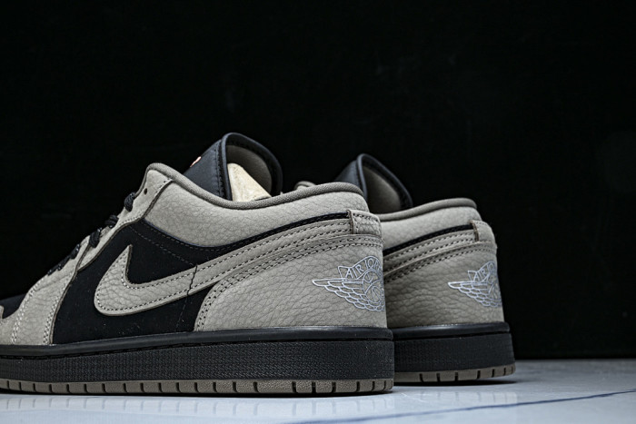 Nike Air Jordan 1 Low SE 