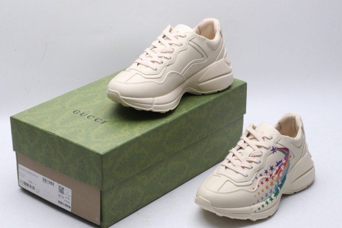 G*u*i* trainer sneaker109