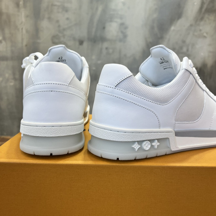 LV SNEAKER LV-000539