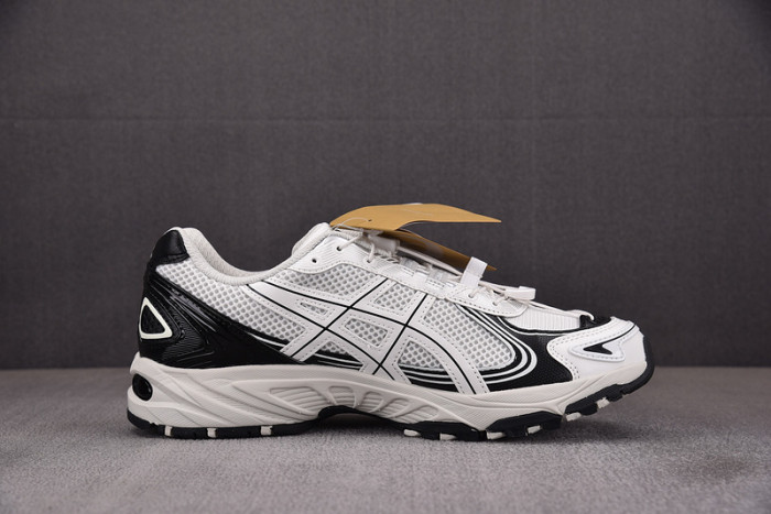 As*ic*s gel kayano tr v4 