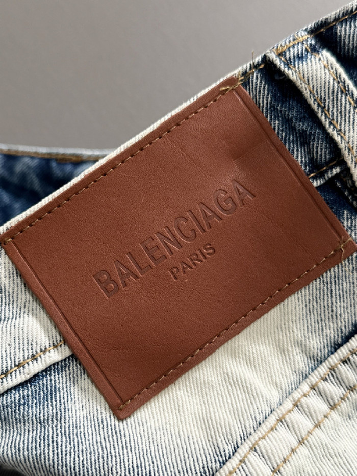 Balenciag**a CLOTHES BAC00031