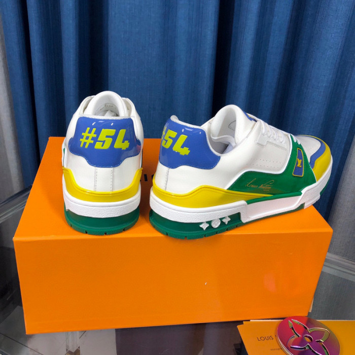 LV SNEAKER LV-000332