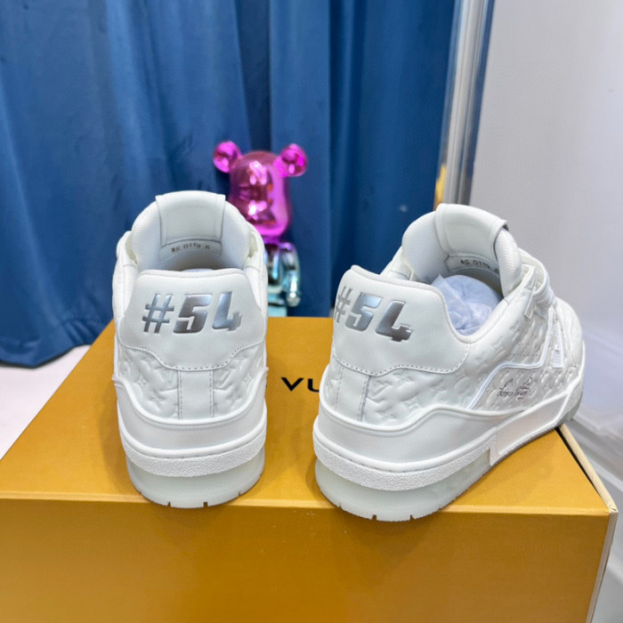 LV SNEAKER LV-000390