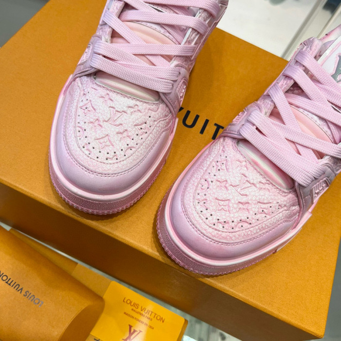 LV SNEAKER LV-000425