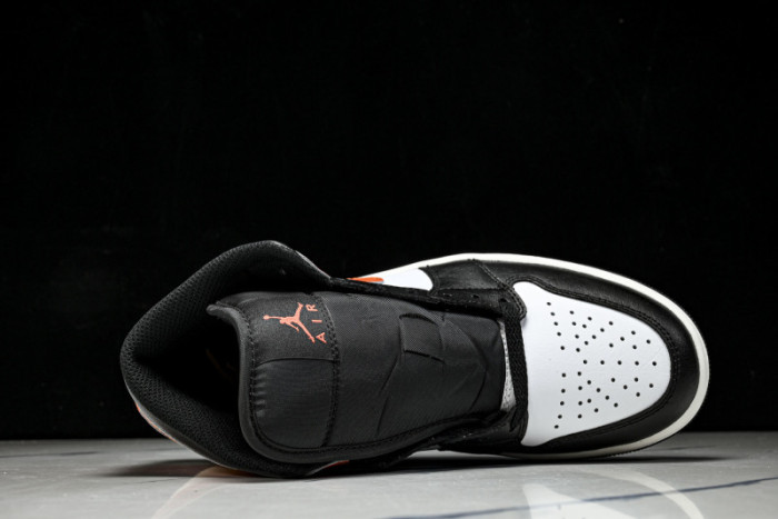 Air Jordan 1 Mid Black Toe Orange DQ8426-801