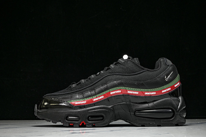 Nike Air Max 95 x UNDEFEATED ''Black'' IB4453-001