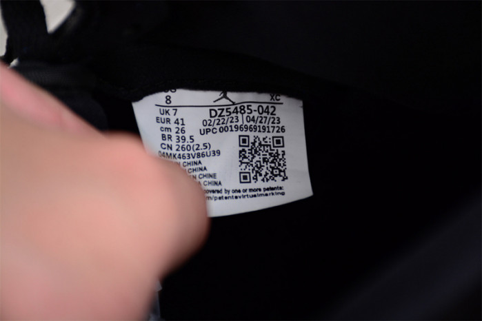 Jordan 1 Retro High OG Royal Reimagined DZ5485-042