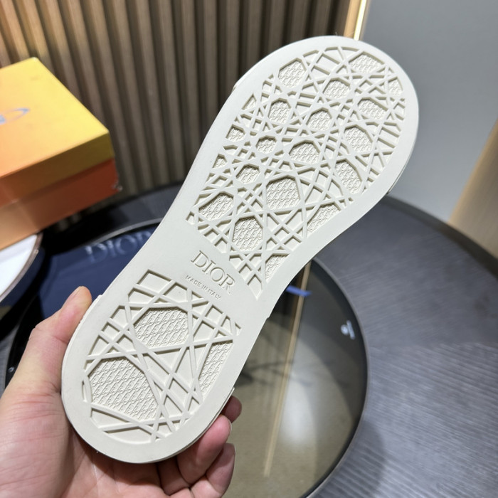 D10r b33 sneakers b330023