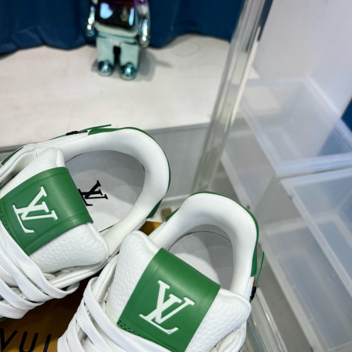 LV SNEAKER LV-000486