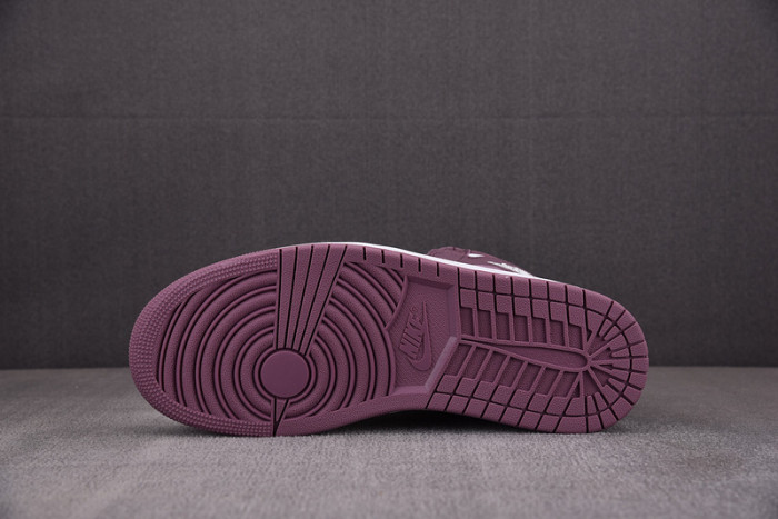 Air Jordan 1 High OG “Mauve” DZ5485-105