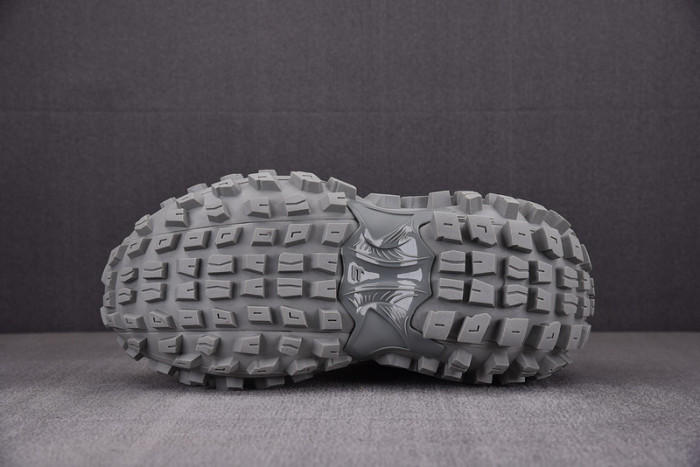 DEFENDER SNEAKER DS016