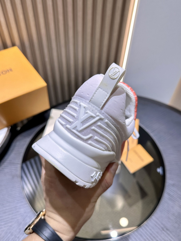 LV SNEAKER LV-000613