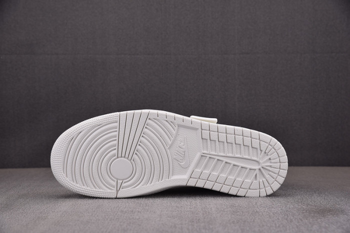 Travis Scott x Air Jordan 1 Retro Low OG SP 