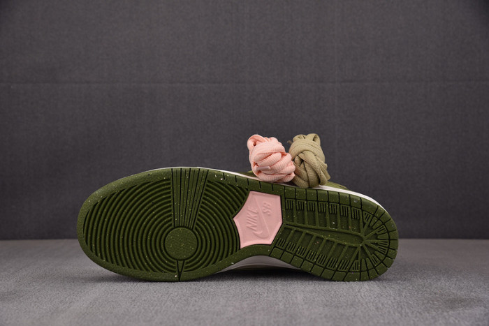 Yuto Horigome x NIKE Dunk Low SB 