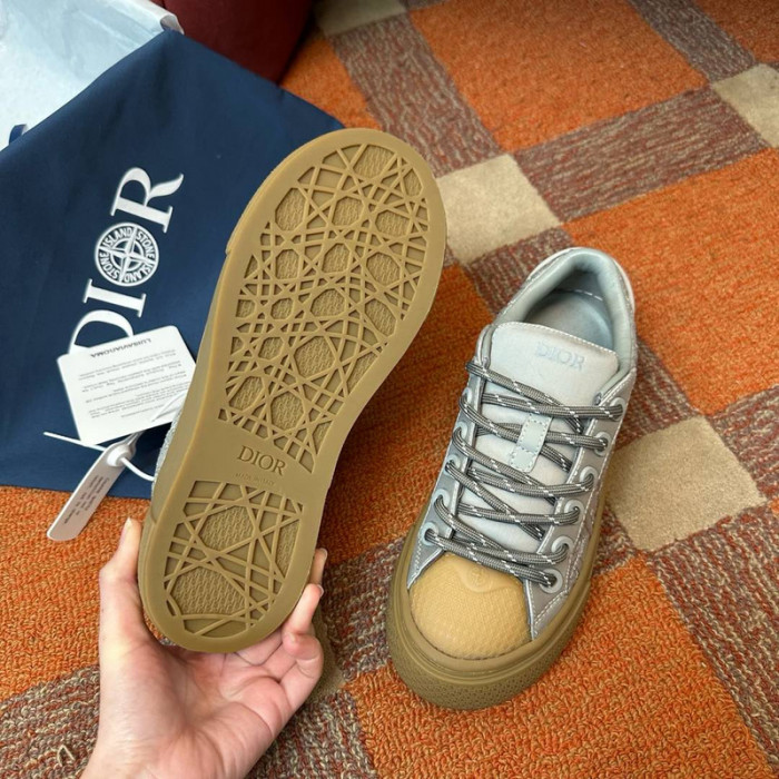 D10r b33 sneakers b330010