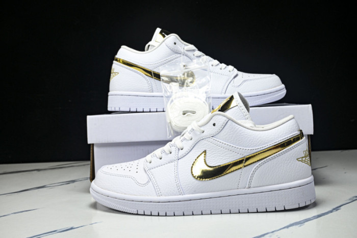 Air Jordan 1 Retro Low 