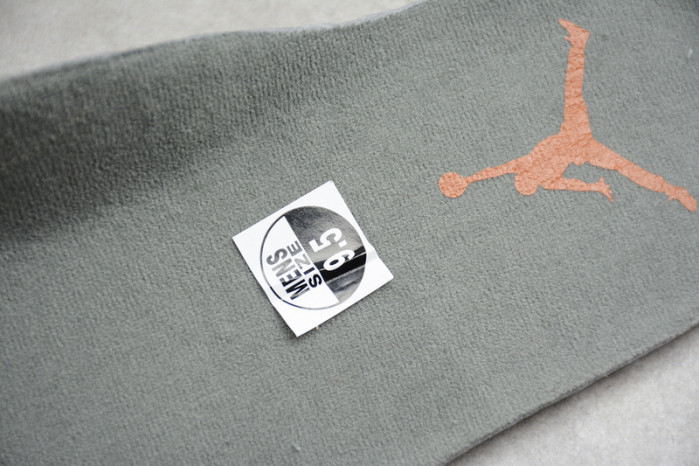 PATTA X AIR JORDAN 7 RETRO OG SP “ICICLE” AT3375-100