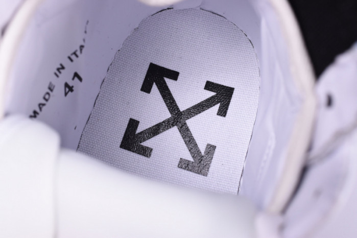 OFW 3.0 Low Sneaker (Black & White) OMIA065S188000161001