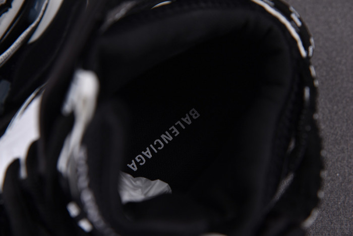 RUNNER SNEAKER RS040