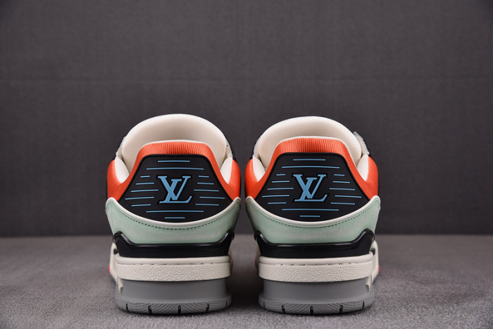 LV SNEAKER LV-000108