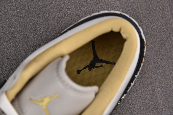 Jordan 1 Low Beaded DV1762-001