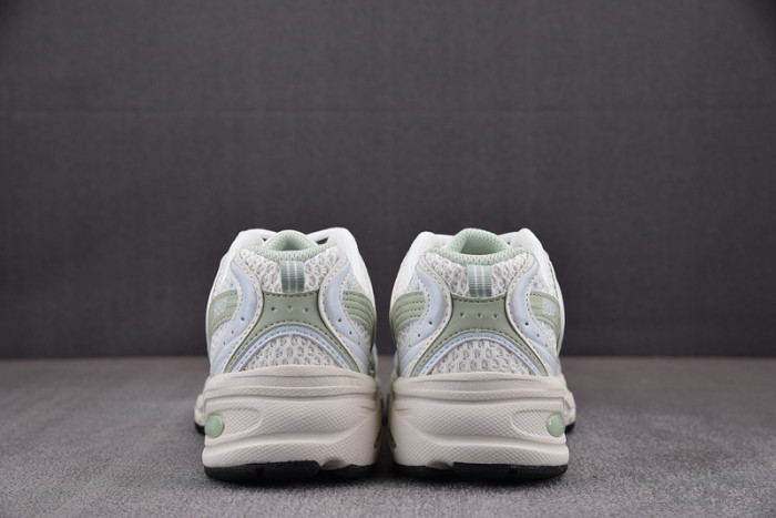 NEW BALANCE SNEAKER NB107