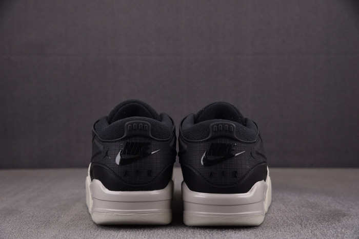 Air Jordan 4 RM “Black/Light Bone” fq7939-001