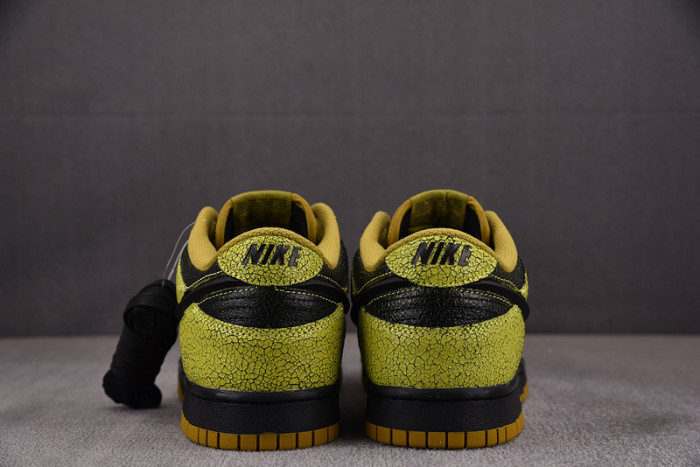 Nike Dunk Low "Halloween Skull" HV6103-300