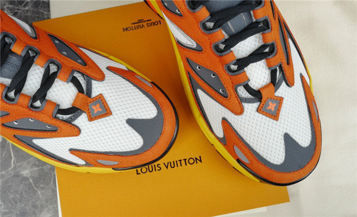 LV SNEAKER LV-000268