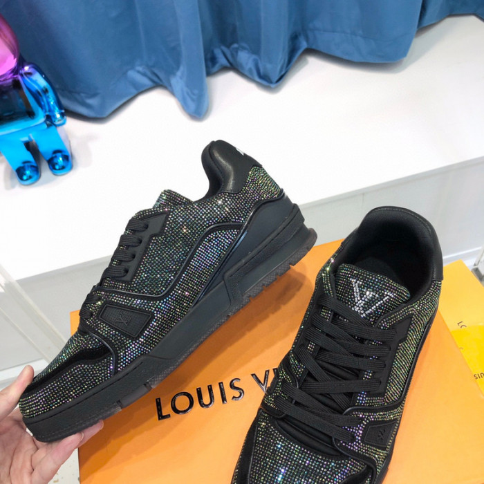 LV SNEAKER LV-000362