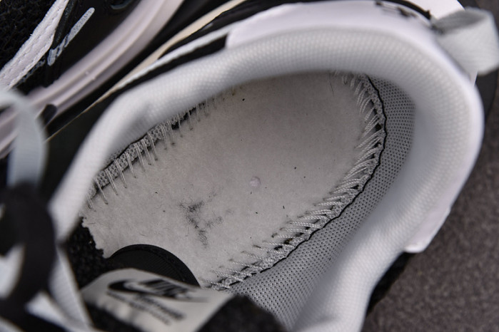 Nike Vaporwaffle sacai Black White CV1363-001