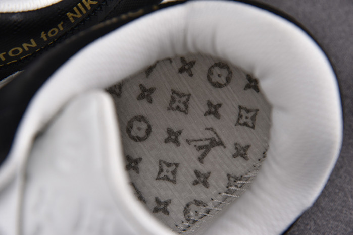 2022 l**is V*t*n x nike air force