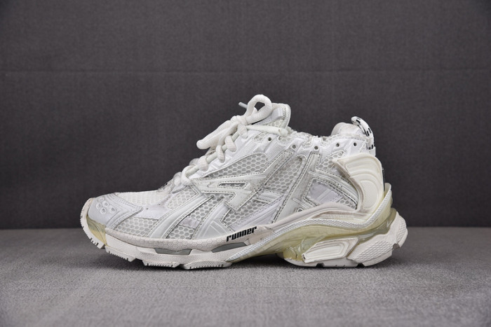 RUNNER SNEAKER RS022