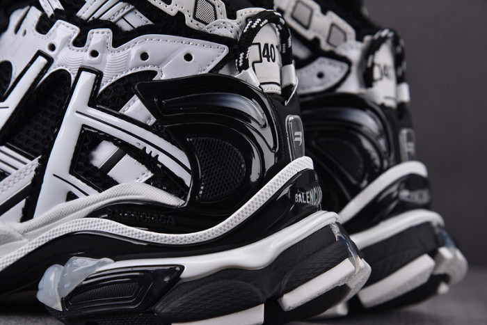 RUNNER SNEAKER RS040