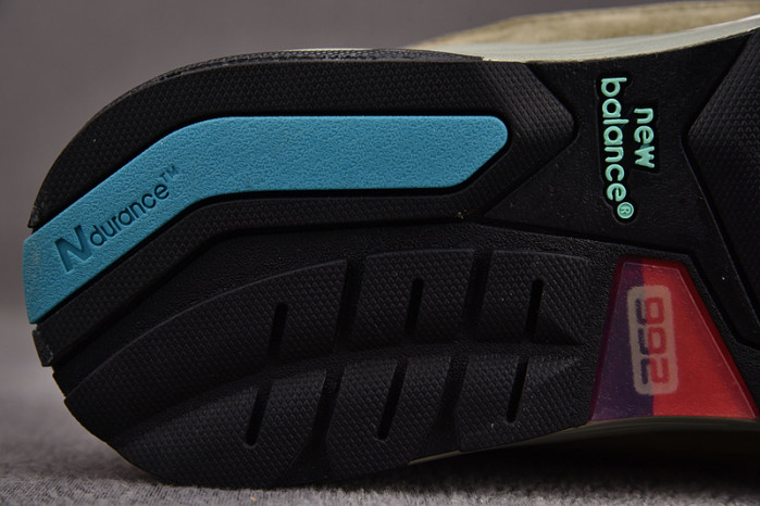 NEW BALANCE SNEAKER NB081